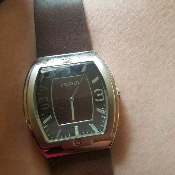 Unlisted  by Kenneth Cole mens watch - Picture 4 of 4